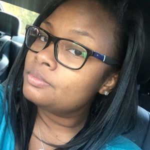 Meet your Posher, Saquoya